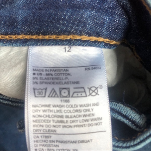 Old Navy Sculpt Rockstar skinny jeans - Picture 6 of 7